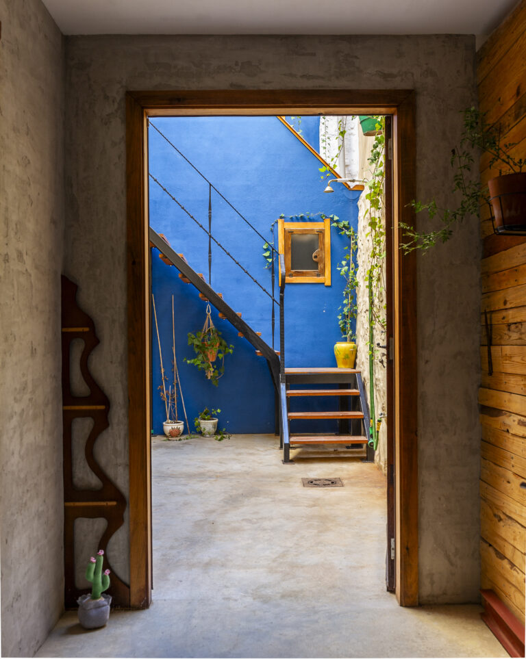 Front of the guest house of Casa de Koras